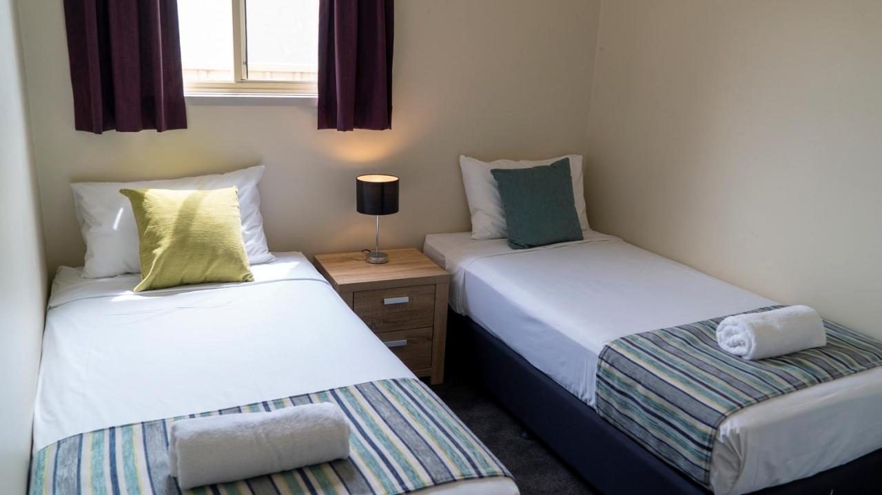 Ingenia Holidays โซลเจอร์สพอยท์ ภายนอก รูปภาพ